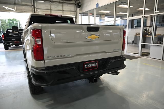 New 2026 Chevrolet Silverado 2500 Custom w/ Custom Value Package AWD/4WD image 6