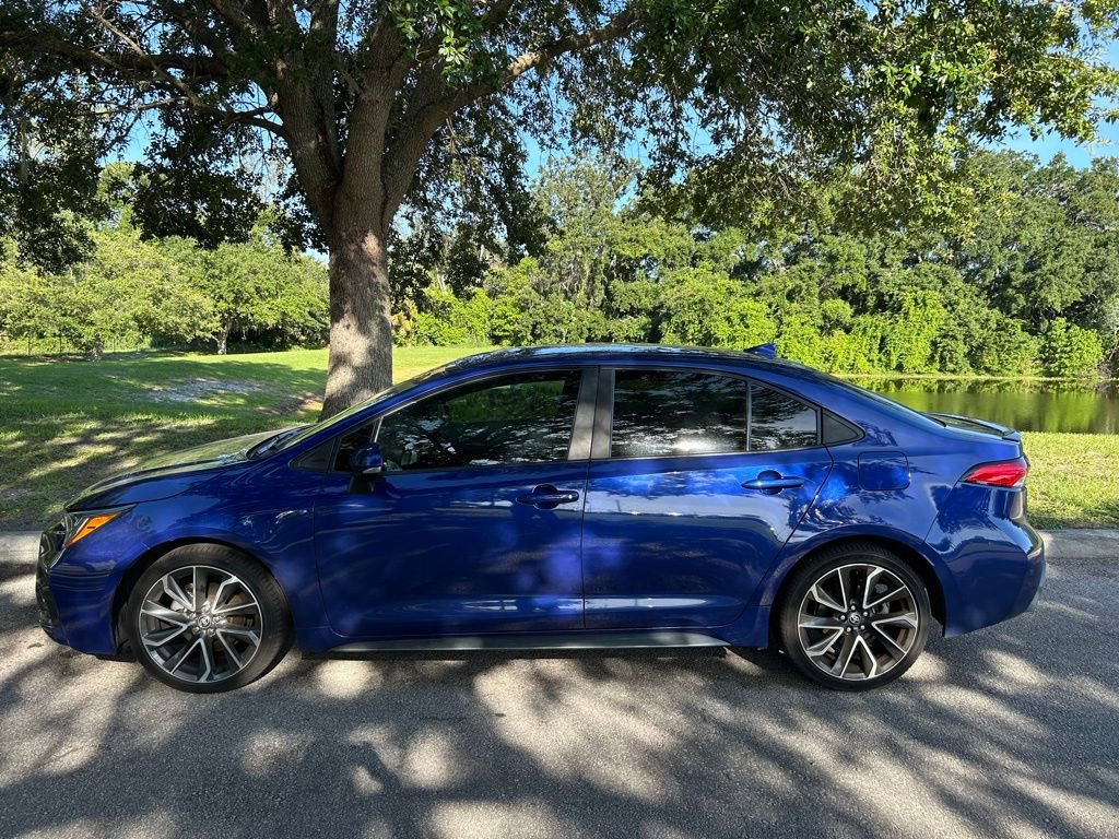 Used 2022 Toyota Corolla SE FWD image 3