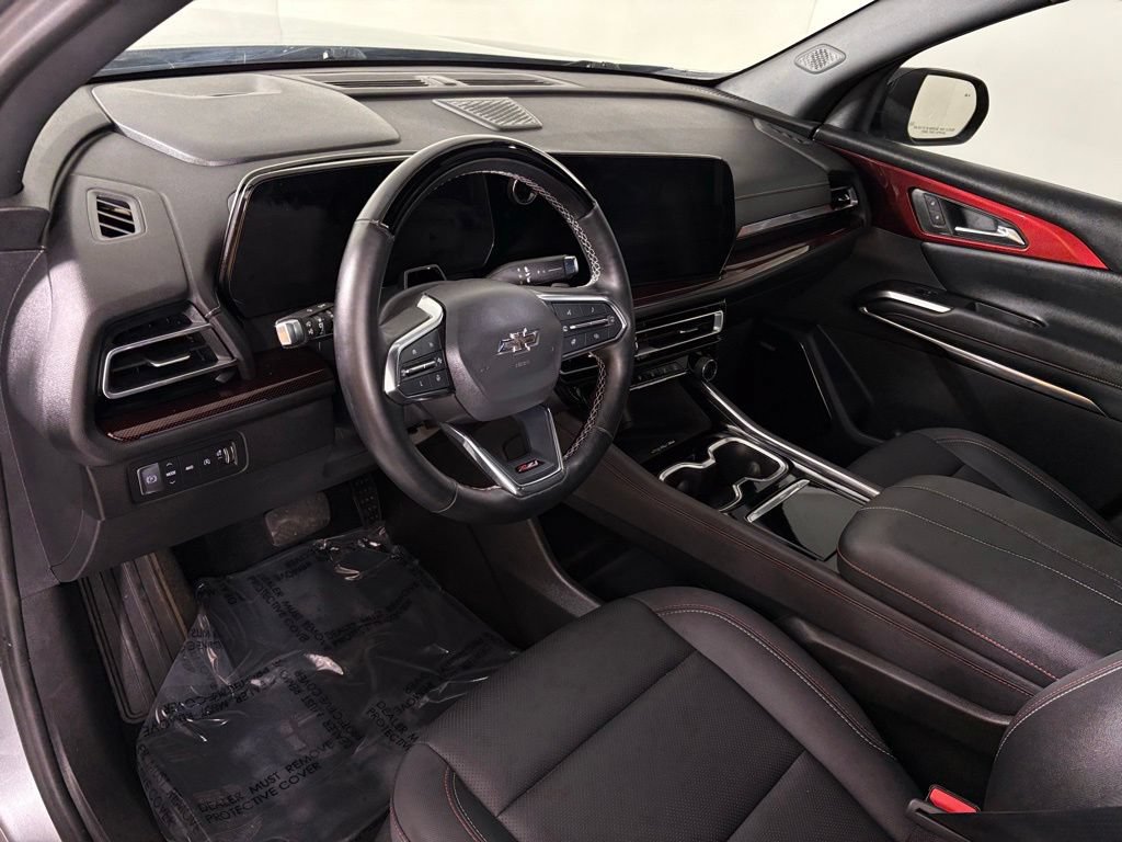 Used 2024 Chevrolet Traverse Z71 w/ Enhanced Driving Package AWD/4WD image 21