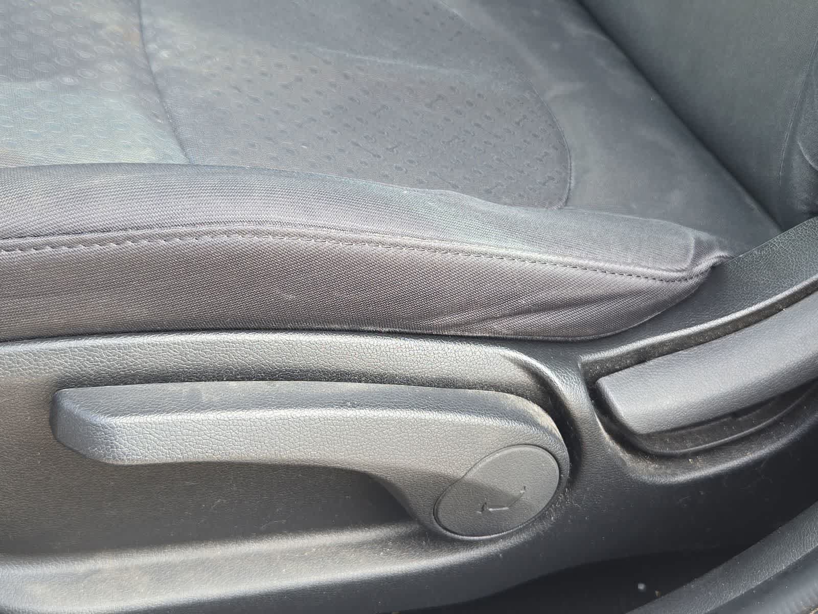 Used 2013 Hyundai Accent SE FWD image 17