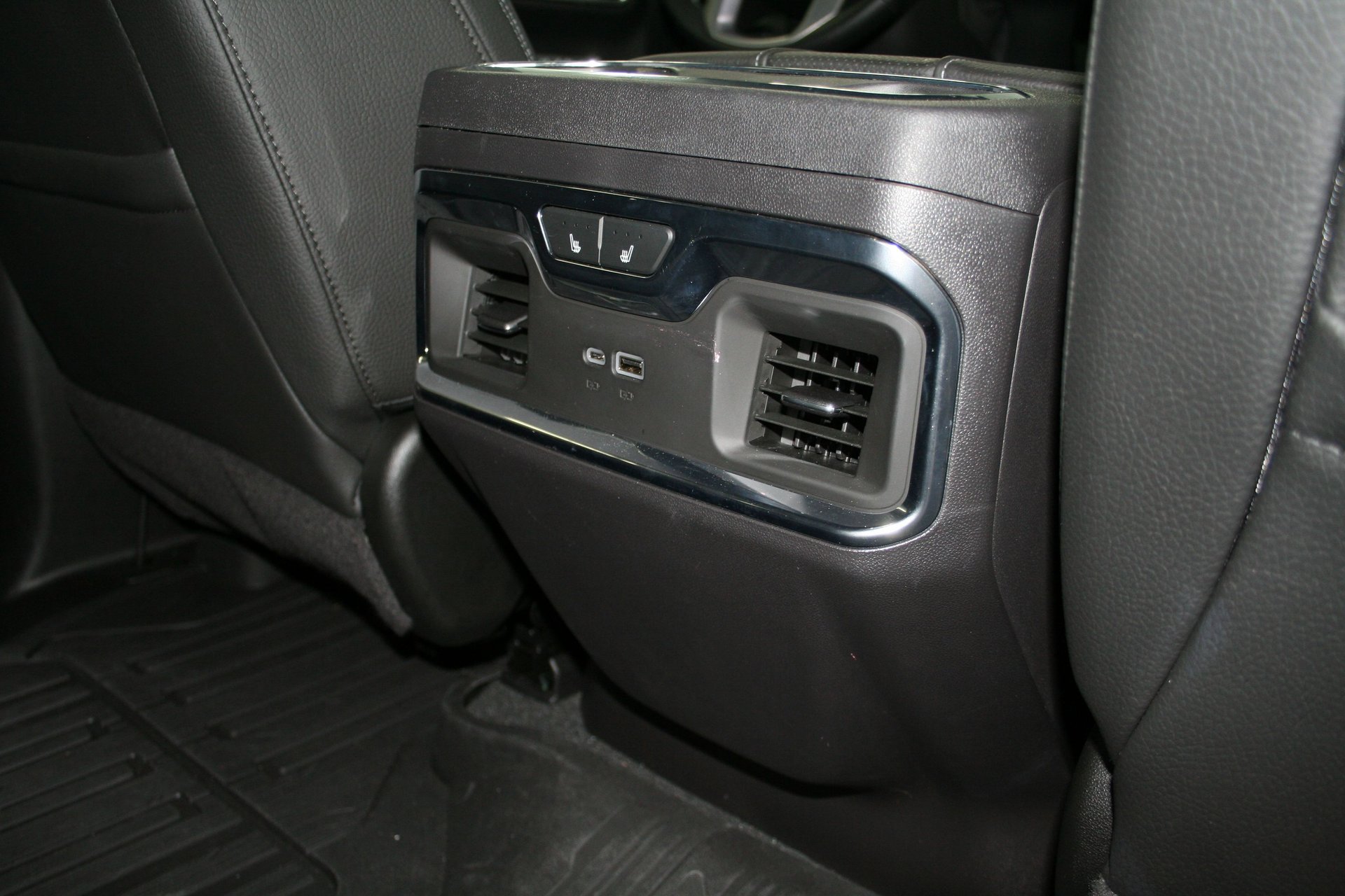 Used 2024 GMC Sierra 1500 Denali w/ Denali Reserve Package image 34