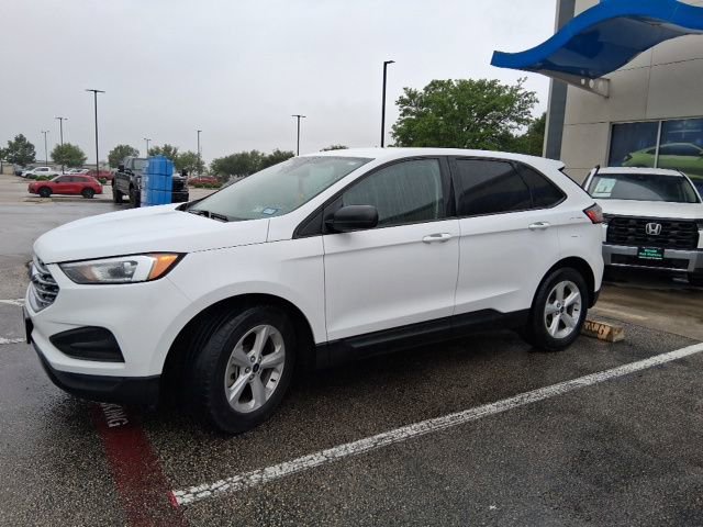 Used 2021 Ford Edge SE image 2