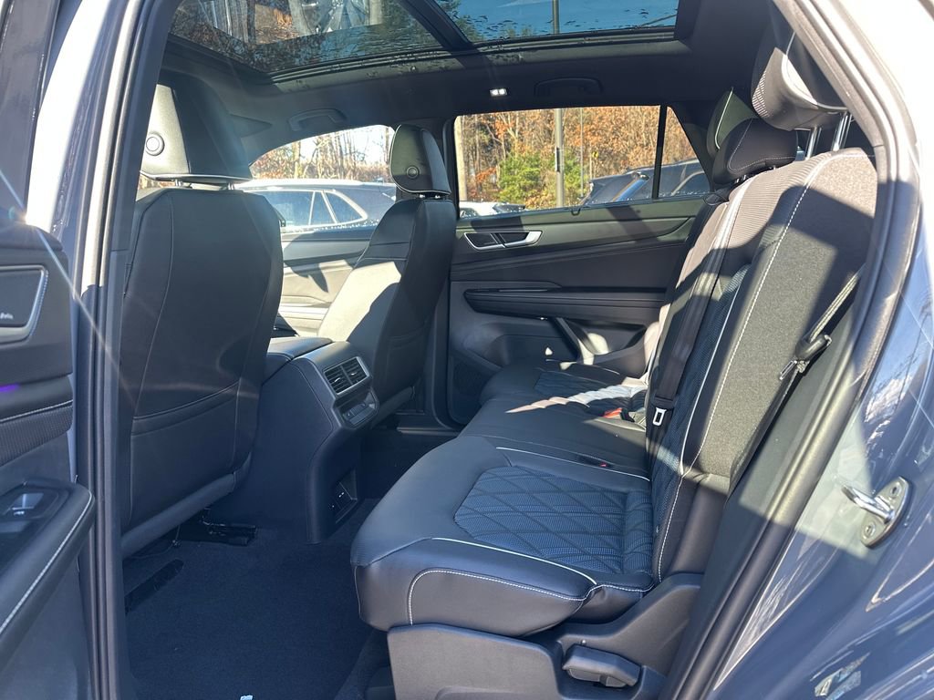 New 2026 Volkswagen Atlas Cross Sport SEL Premium R-Line image 14