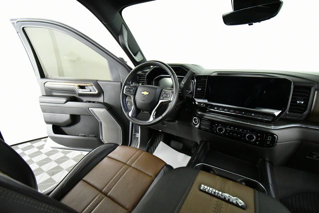 Used 2024 Chevrolet Silverado 3500 High Country w/ Technology Package image 20