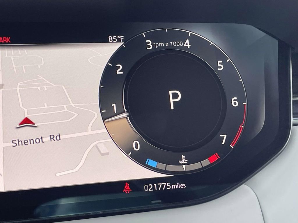 Used 2023 Land Rover Range Rover Sport SE Dynamic image 32