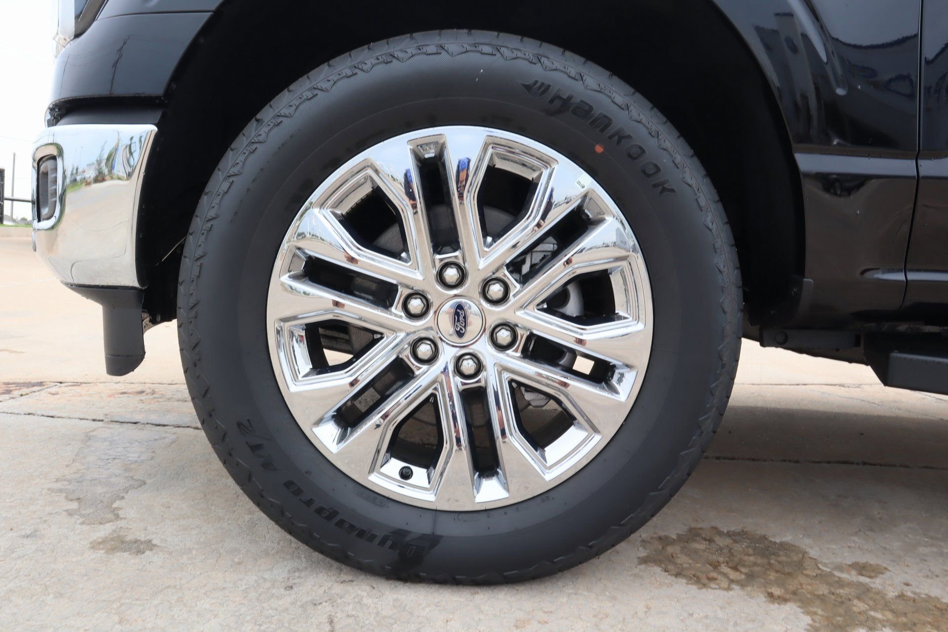 New 2025 Ford F150 Lariat w/ Equipment Group 501A Mid image 19