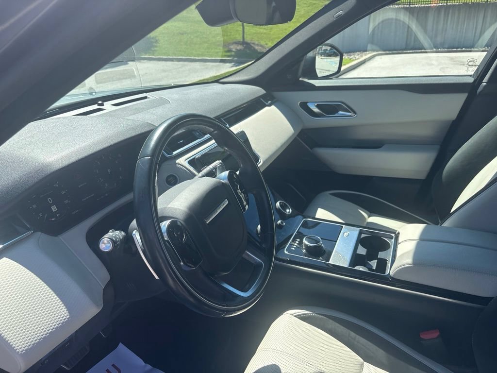 Used 2018 Land Rover Range Rover Velar R-Dynamic SE AWD/4WD image 19