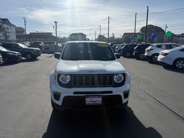 Used 2023 Jeep Renegade Latitude AWD/4WD image 8