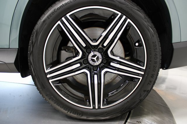 Used 2025 Mercedes-Benz GLC 350e 4MATIC w/ AMG Line image 33