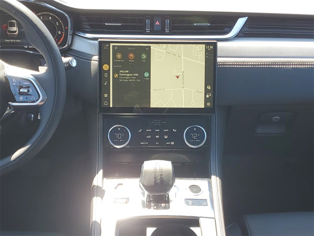 New 2025 Jaguar F-PACE R-Dynamic S image 28