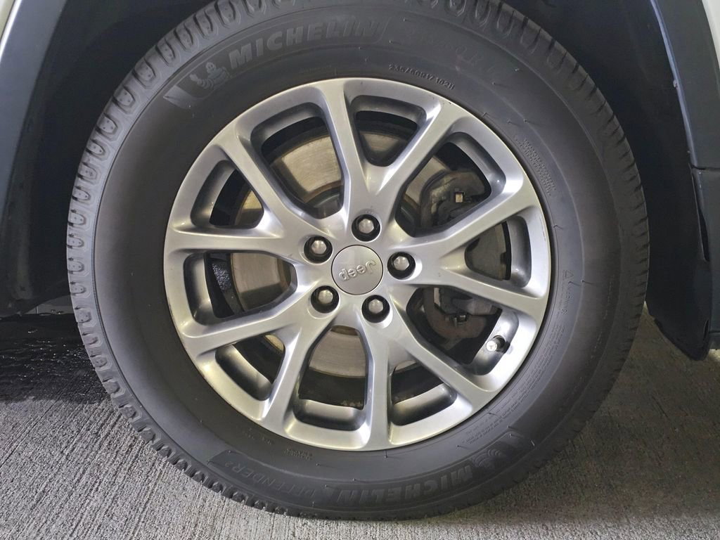 Used 2018 Jeep Cherokee Latitude Plus w/ Cold Weather Group