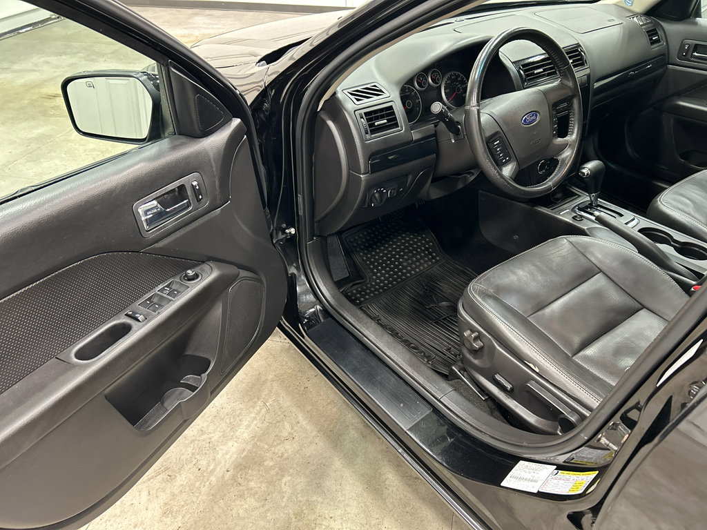 Used 2009 Ford Fusion SEL image 10