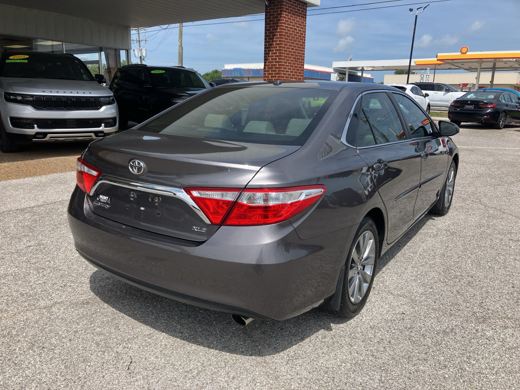 Used 2016 Toyota Camry XLE FWD image 5