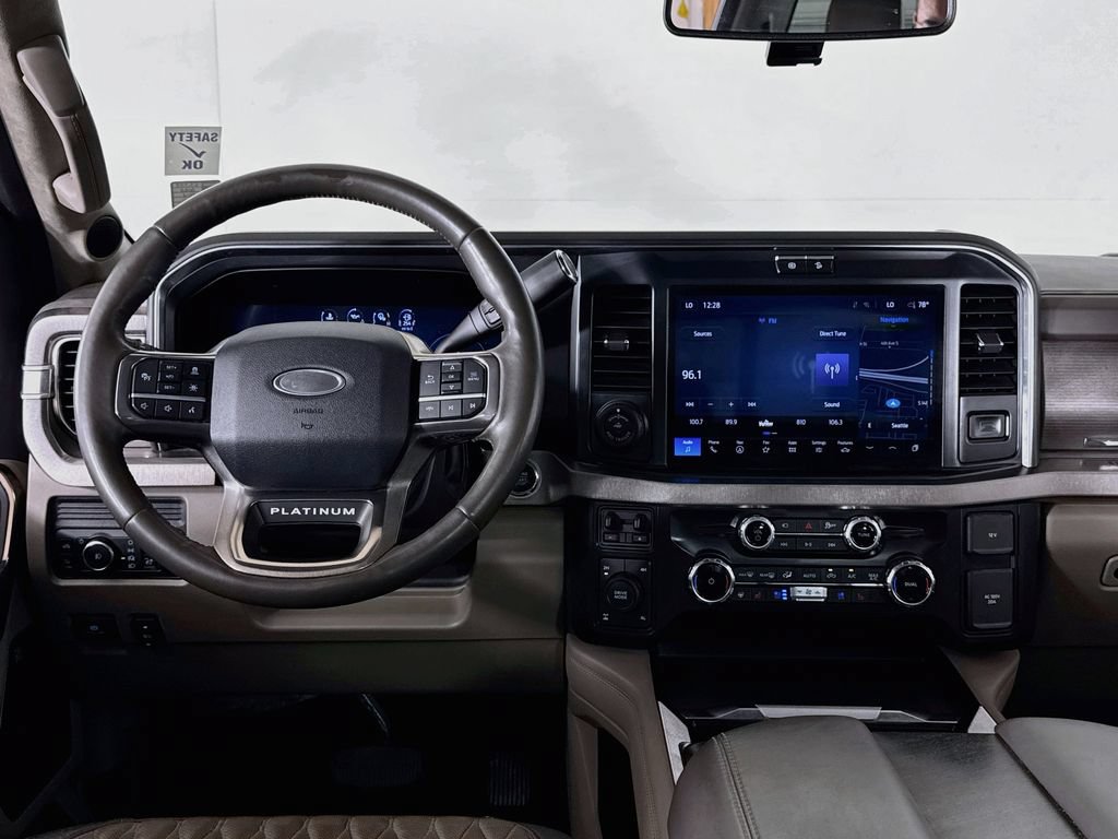 Used 2025 Ford F350 Platinum w/ Platinum Plus Package AWD/4WD image 11