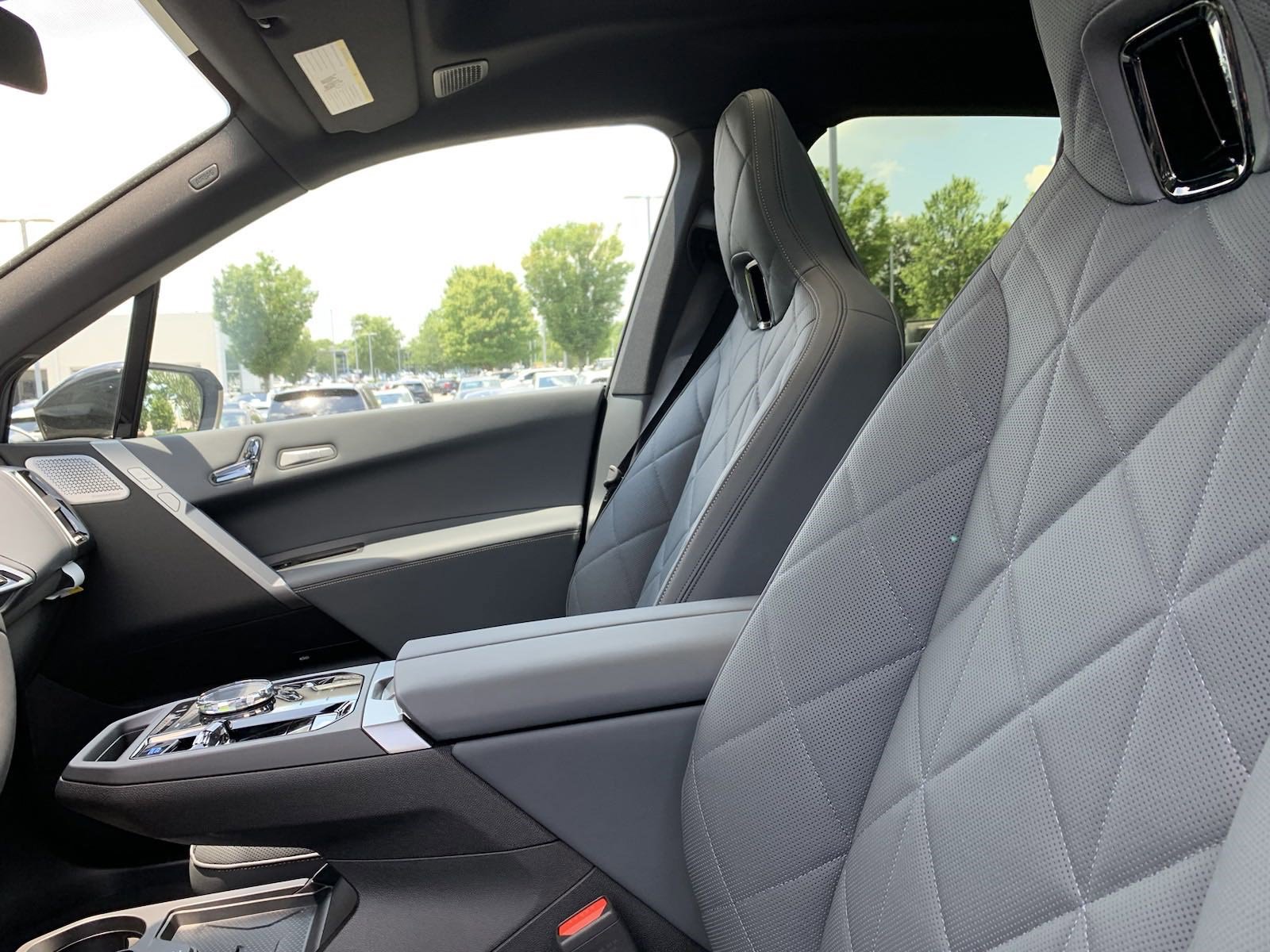 Used 2025 BMW iX M60 AWD/4WD image 15
