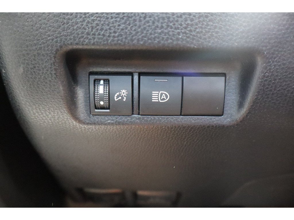 Used 2023 Toyota RAV4 XLE FWD image 31