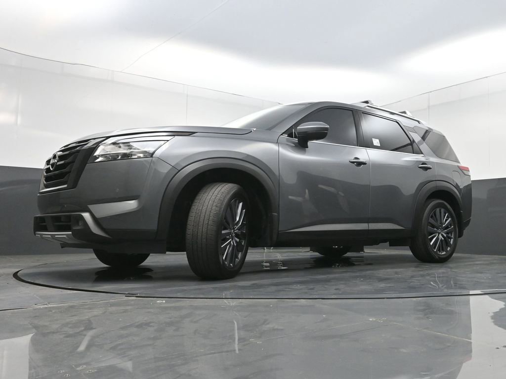 Used 2024 Nissan Pathfinder SL w/ SL Premium Package FWD image 30