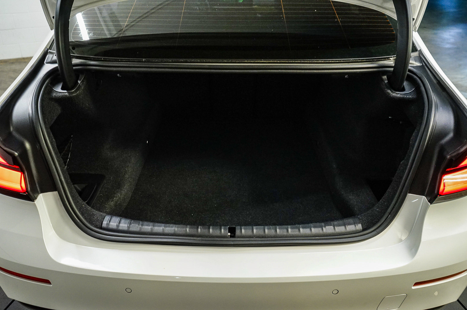 Certified 2023 BMW 540i w/ Premium Package RWD image 27