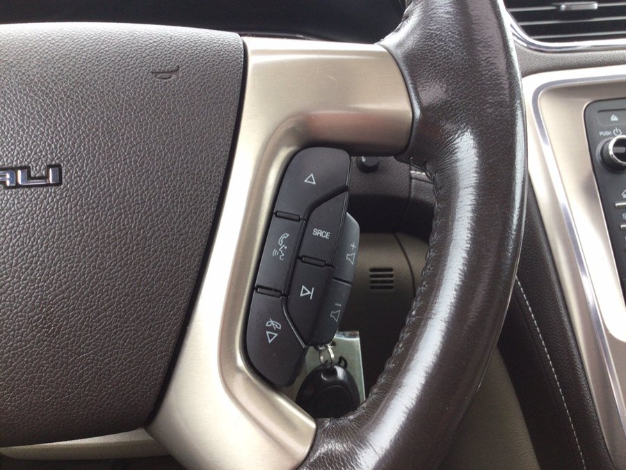 Used 2013 GMC Acadia Denali AWD/4WD image 35