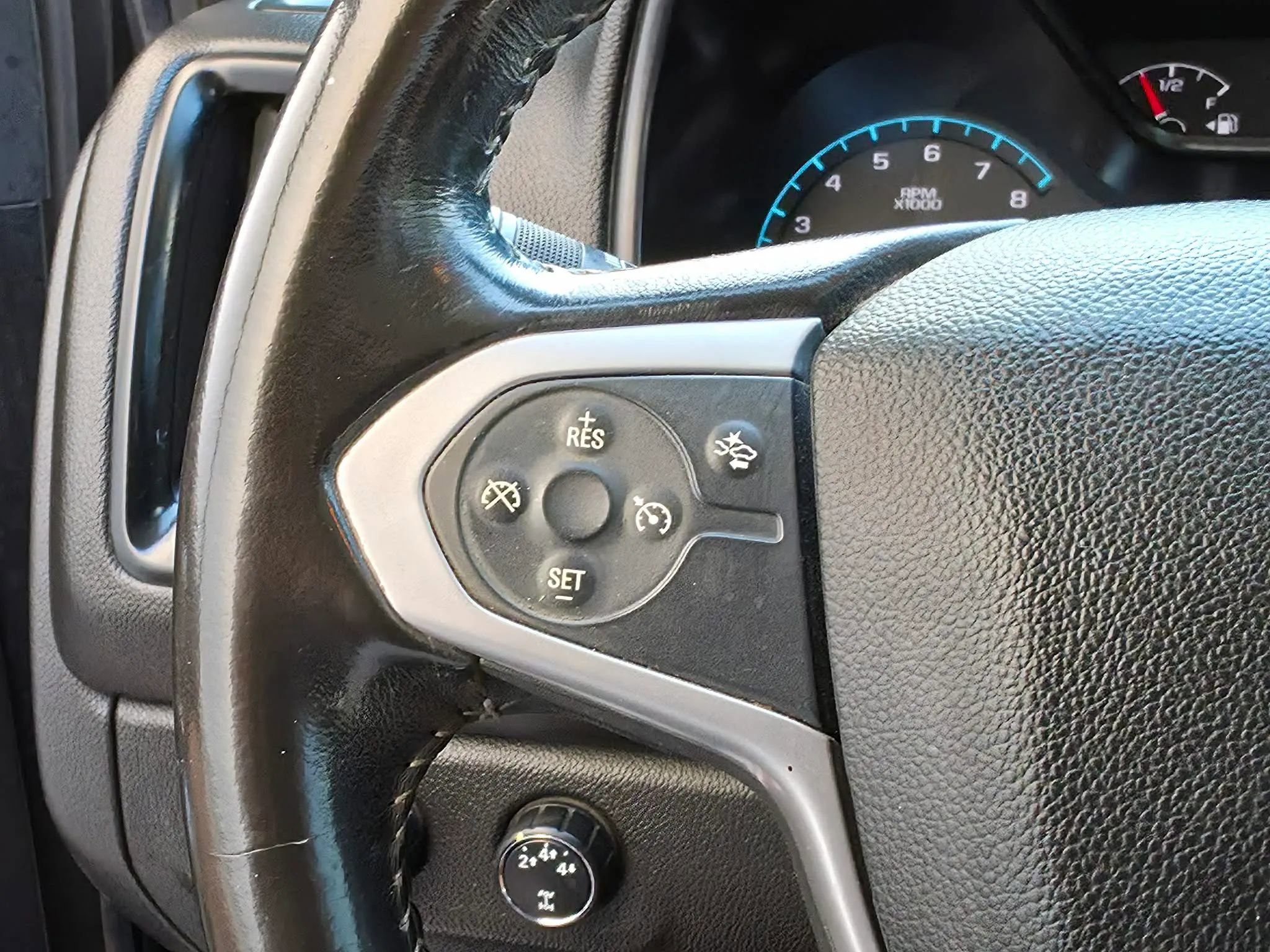 Used 2016 Chevrolet Colorado LT w/ LT Convenience Package AWD/4WD image 18