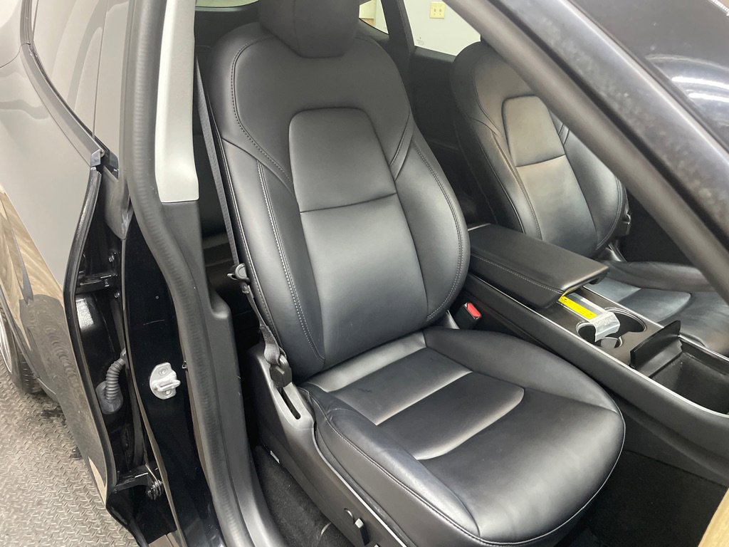 Used 2020 Tesla Model Y Long Range image 39