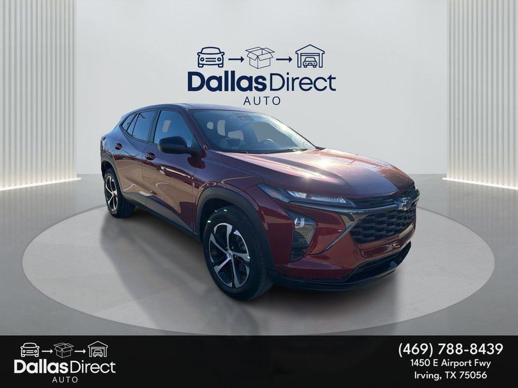 Used 2024 Chevrolet Trax RS w/ Driver Confidence Package image 2