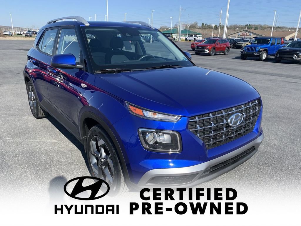 Used 2022 Hyundai Venue SEL image 2