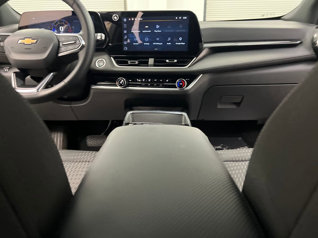 Used 2026 Chevrolet Equinox LT FWD image 35