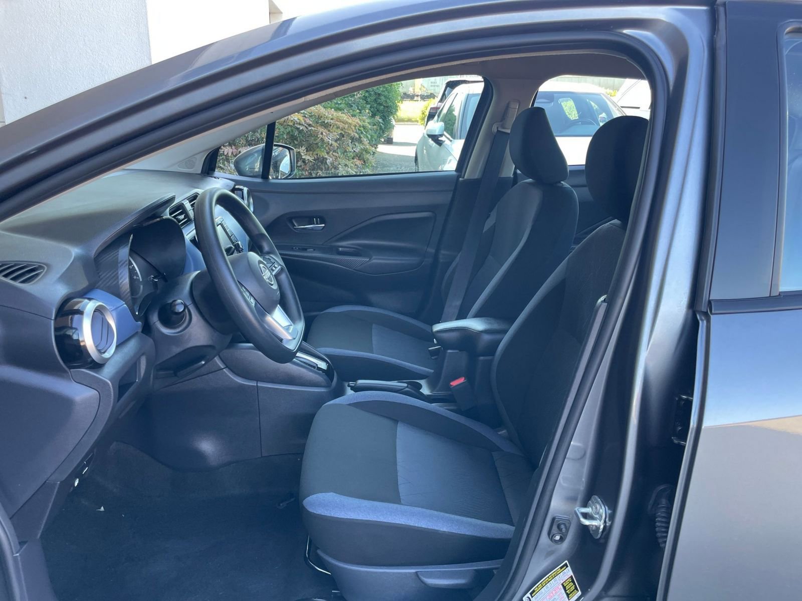 Used 2025 Nissan Versa SV image 25