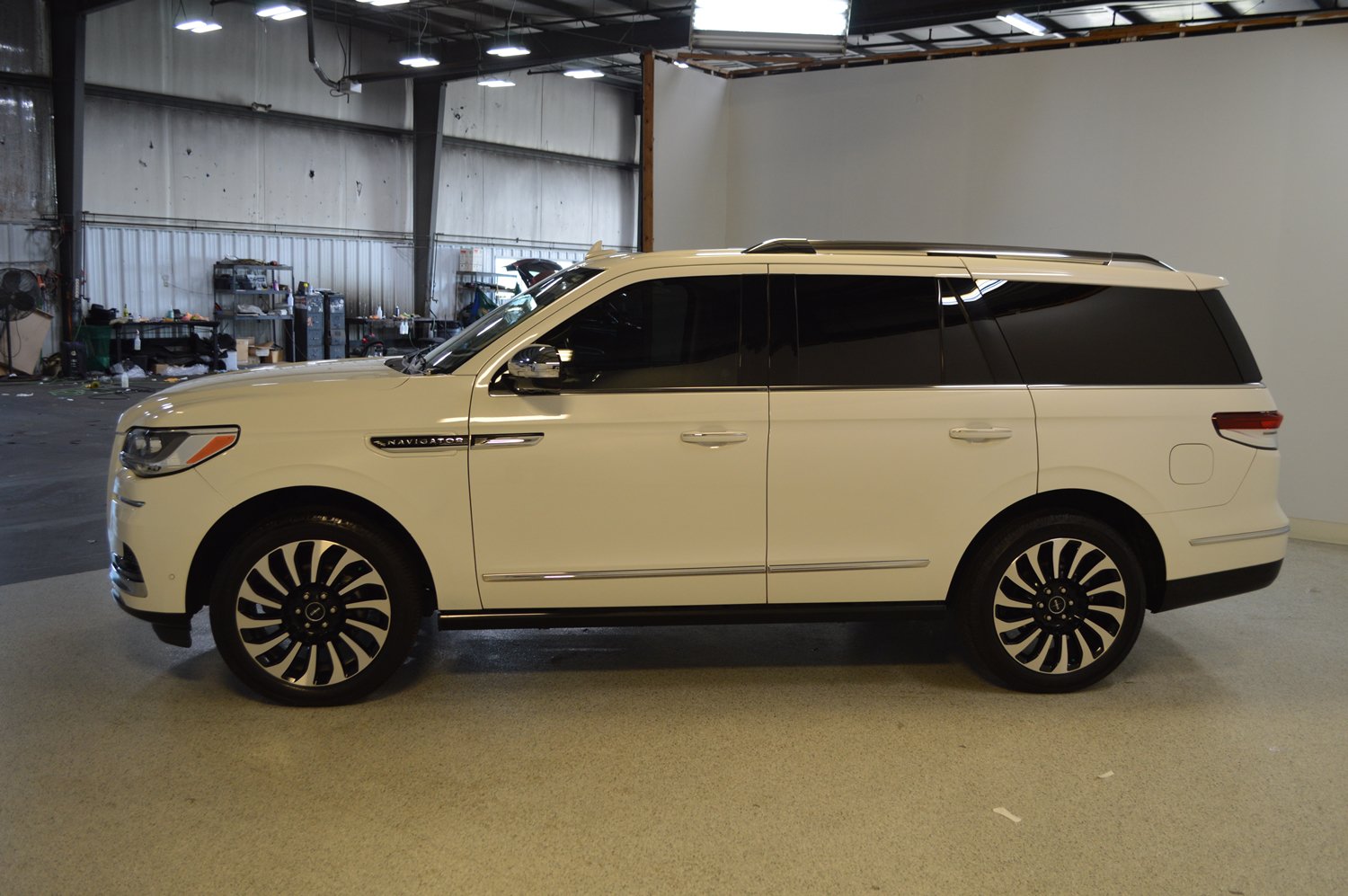 Used 2022 Lincoln Navigator Black Label AWD/4WD image 6