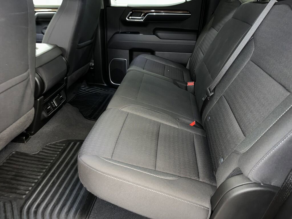 Used 2023 Chevrolet Silverado 1500 LT image 20