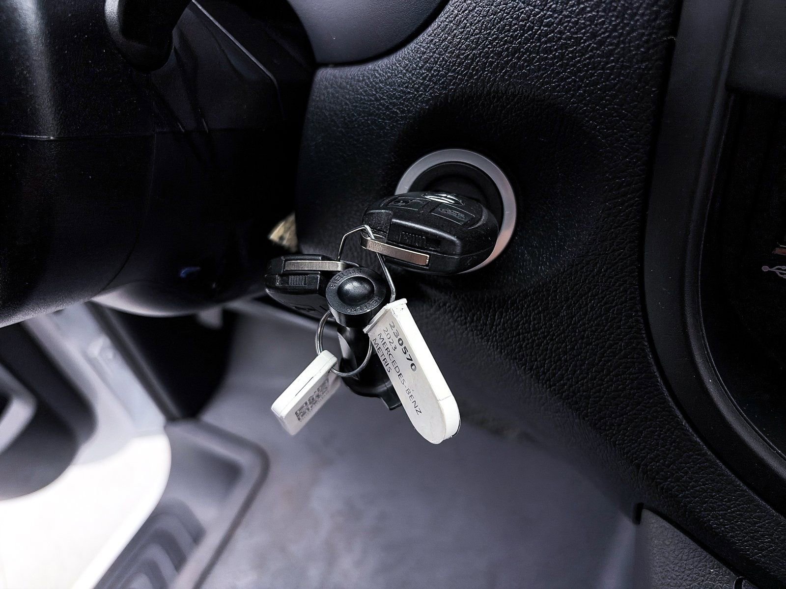 Used 2023 Mercedes-Benz Metris Passenger image 18