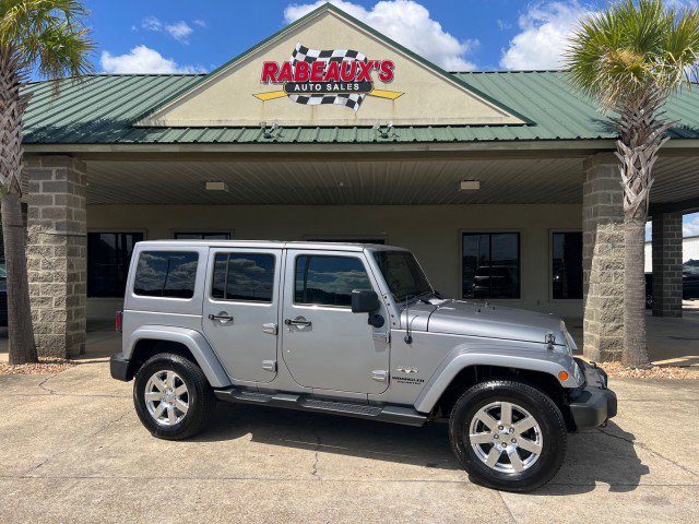Used 2017 Jeep Wrangler Unlimited Sahara w/ Connectivity Group