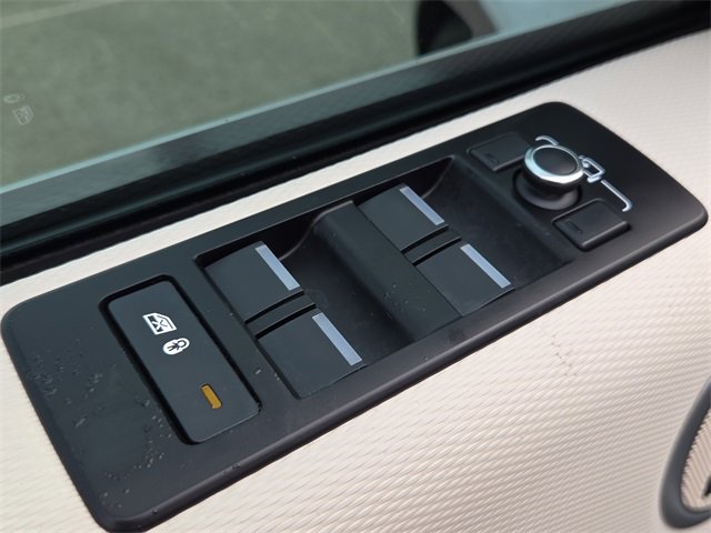 Used 2021 Land Rover Discovery HSE R-Dynamic image 20