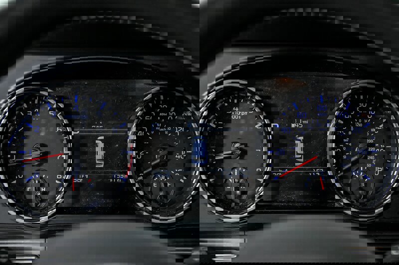 Used 2023 Kia Carnival LX image 20