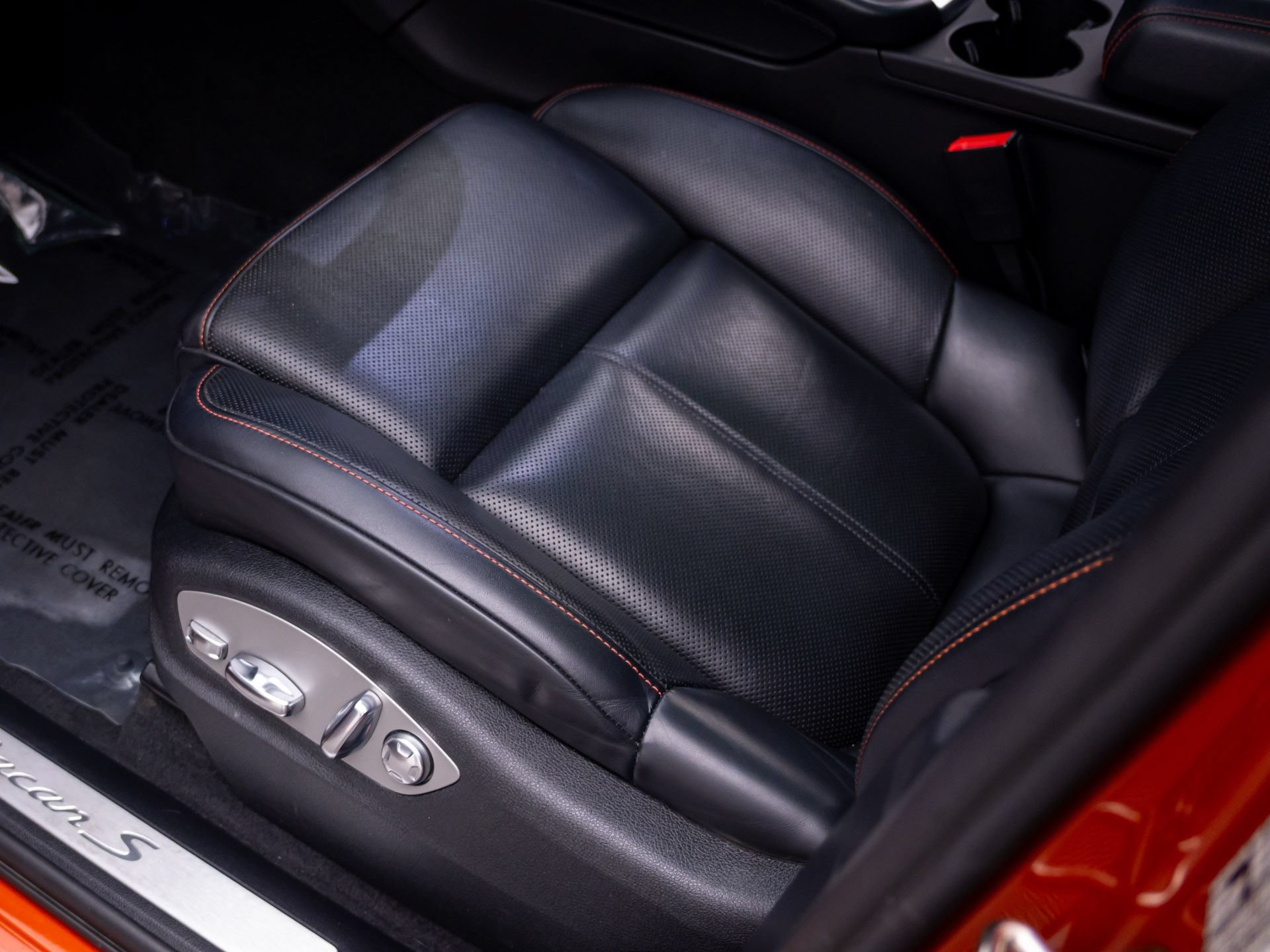 Certified 2023 Porsche Macan S AWD/4WD image 15
