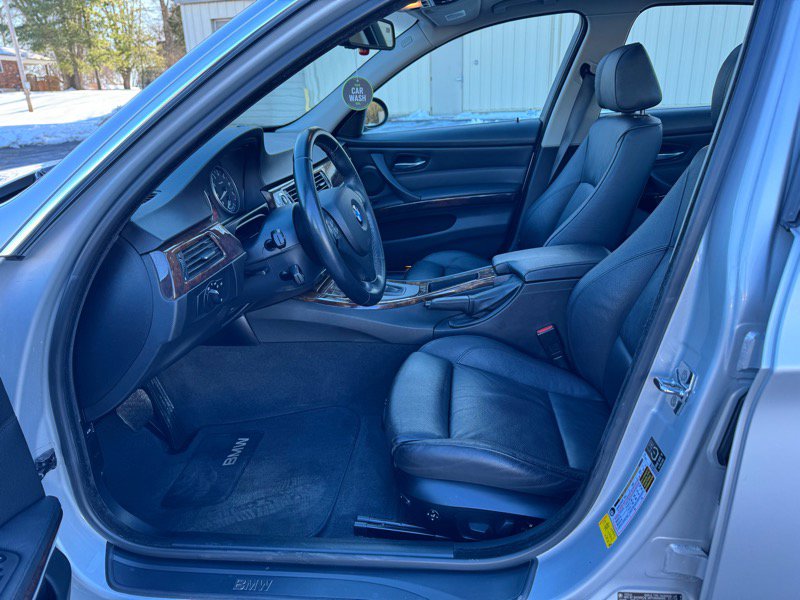 Used 2006 BMW 330i Sedan image 16