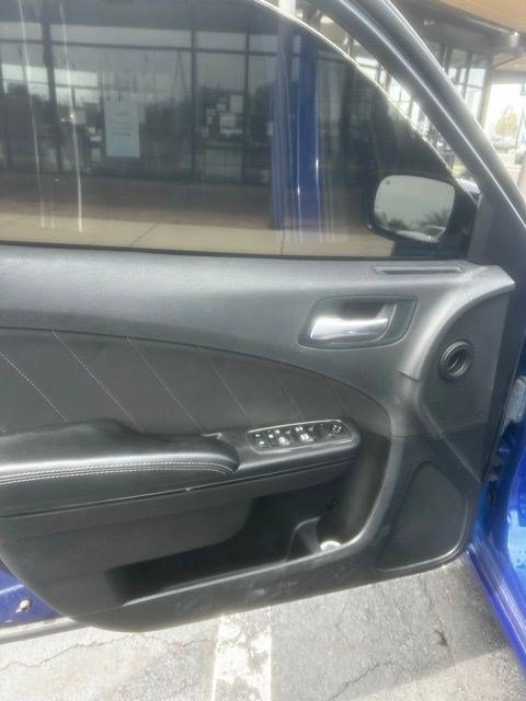 Used 2021 Dodge Charger SXT w/ Blacktop Package image 12