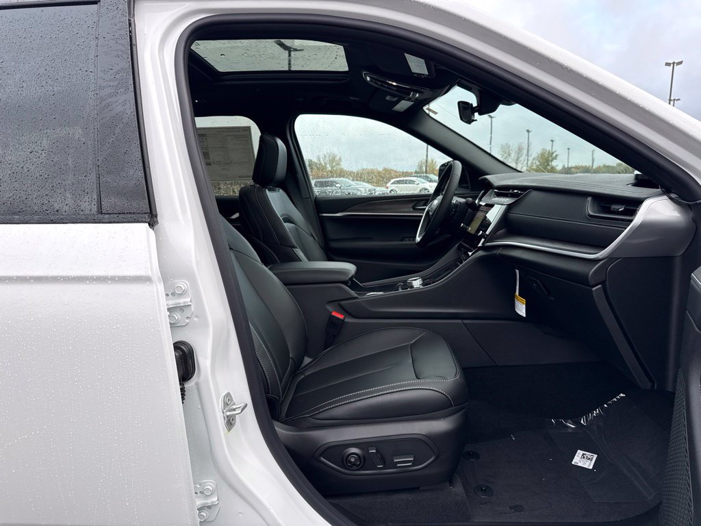New 2027 Jeep Grand Cherokee Limited AWD/4WD image 11