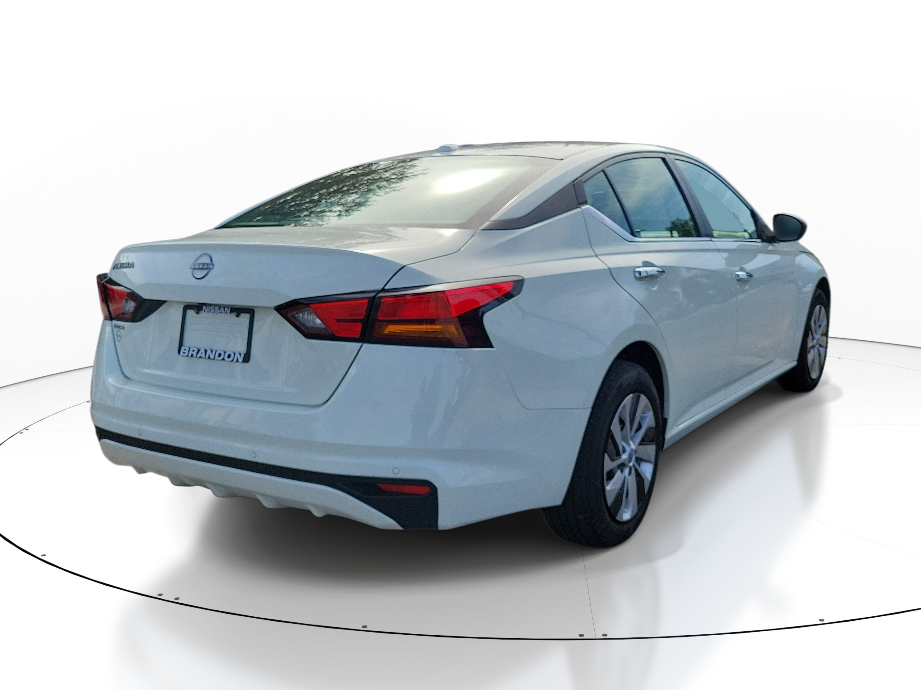 Certified 2025 Nissan Altima 2.5 S FWD image 7