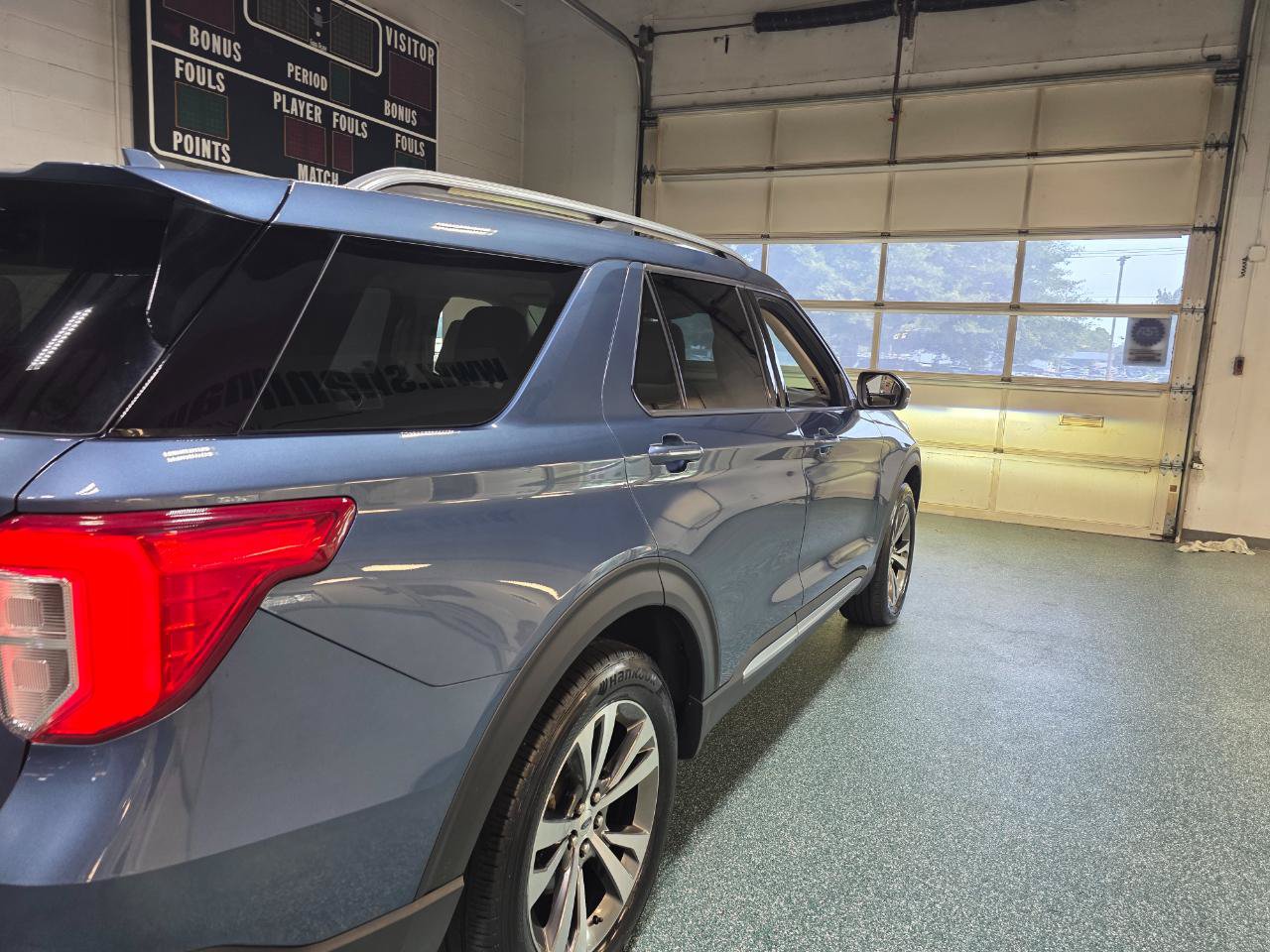 Used 2020 Ford Explorer Platinum w/ Premium Technology Package AWD/4WD image 6