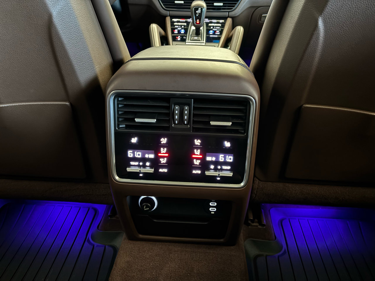 Used 2021 Porsche Cayenne Turbo S image 35