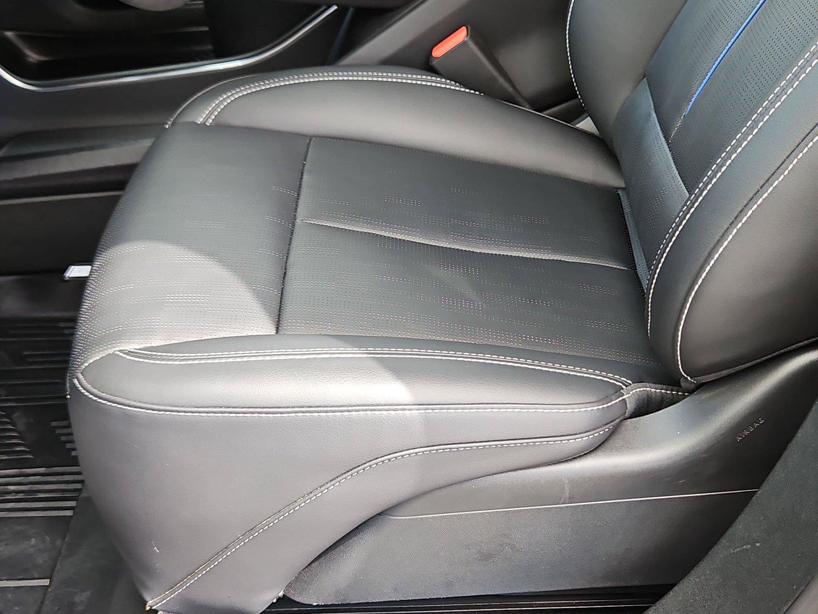 Certified 2025 Cadillac Lyriq Luxury w/ LPO, Floor Liner Package AWD/4WD image 27