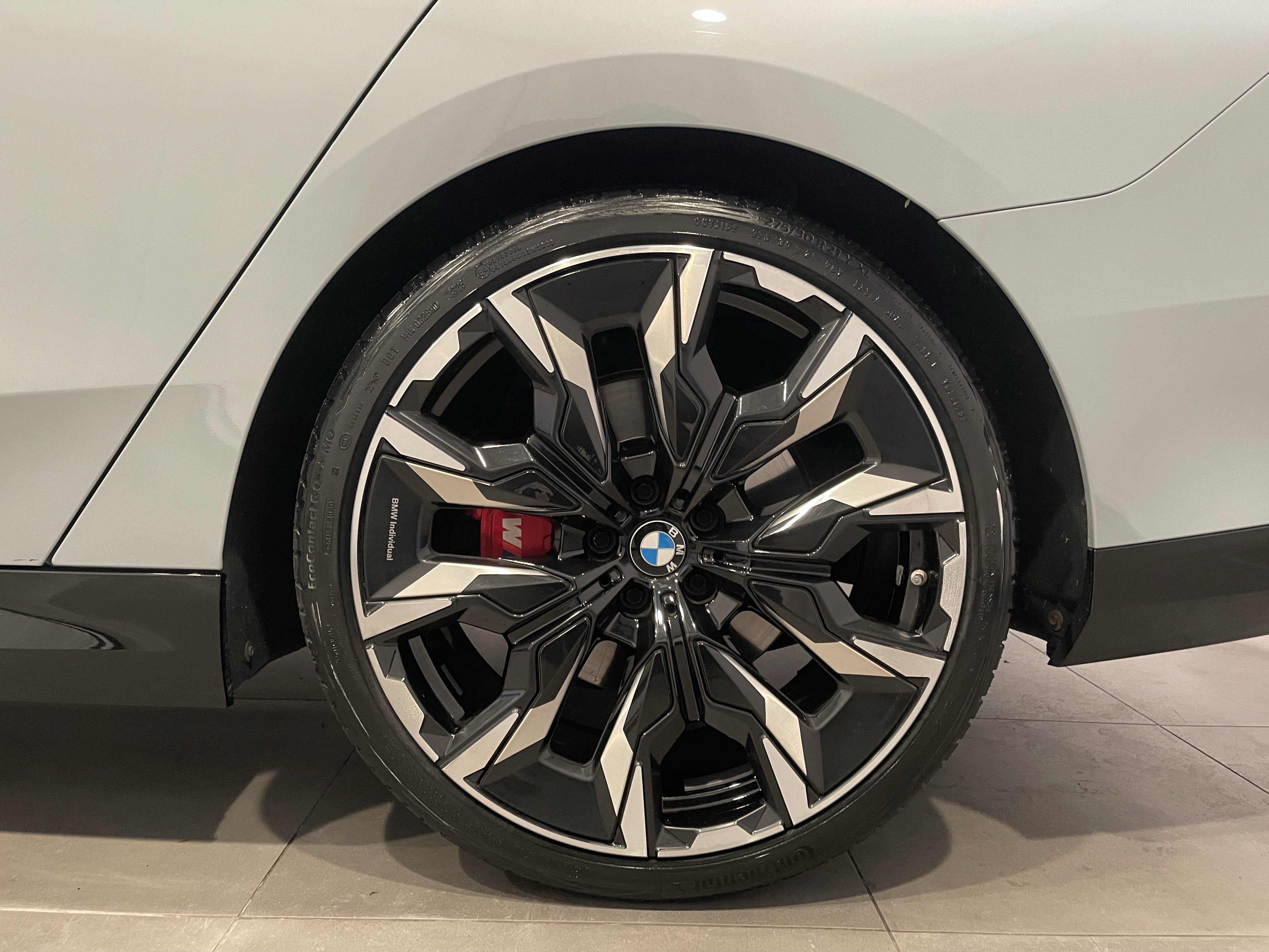 Certified 2024 BMW 540i xDrive w/ Premium Package AWD/4WD image 8