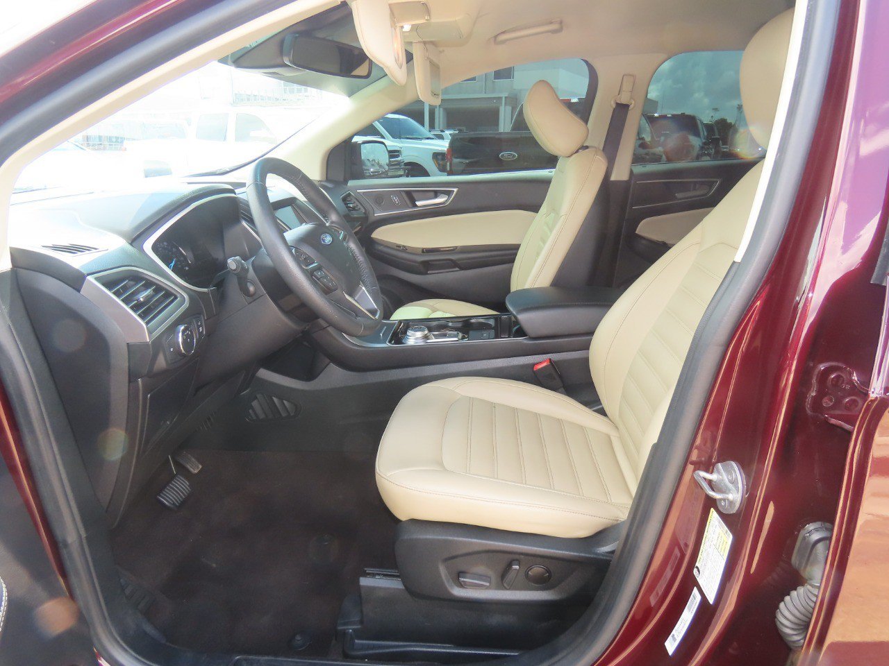 Used 2020 Ford Edge SEL w/ Convenience Package FWD image 26
