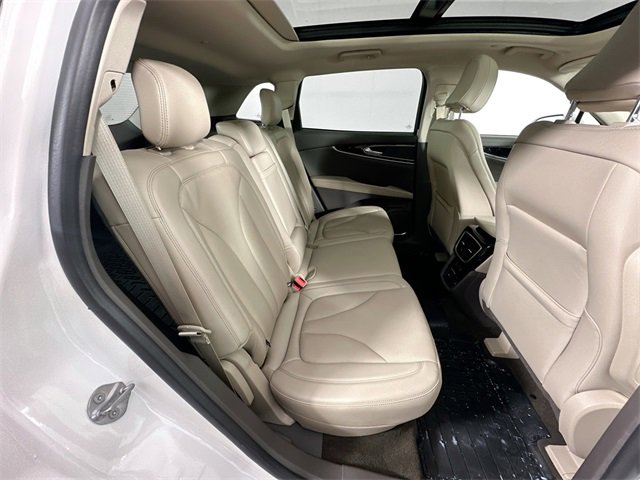 Used 2022 Lincoln Nautilus Reserve image 29