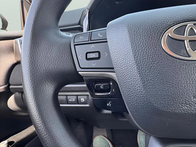 Used 2025 Toyota Camry LE image 10