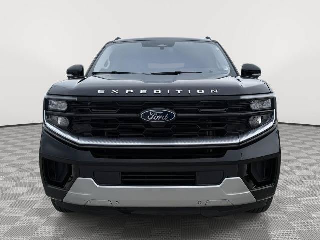 Certified 2025 Ford Expedition Platinum w/ Platinum Ultimate Package AWD/4WD image 2