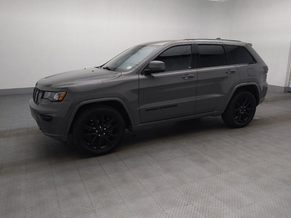 Used 2019 Jeep Grand Cherokee Altitude RWD image 2