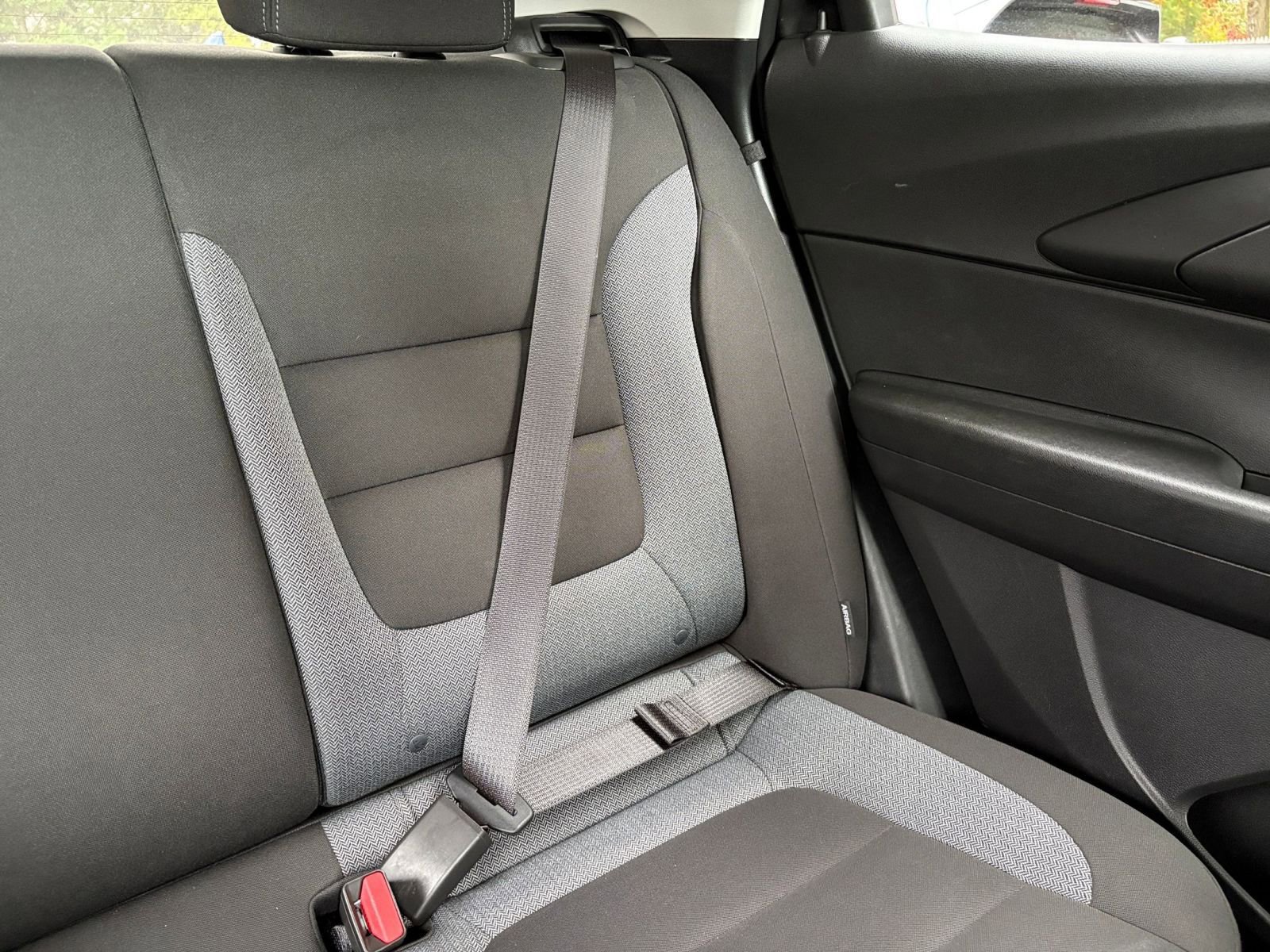 Used 2025 Chevrolet TrailBlazer LT image 35